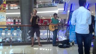 Busking / open mic Terukir Di Bintang (Yuna)