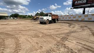 2001 INTERNATIONAL 4700 SINGLE AXLE DUMP TRUCK VIN  For Sale
