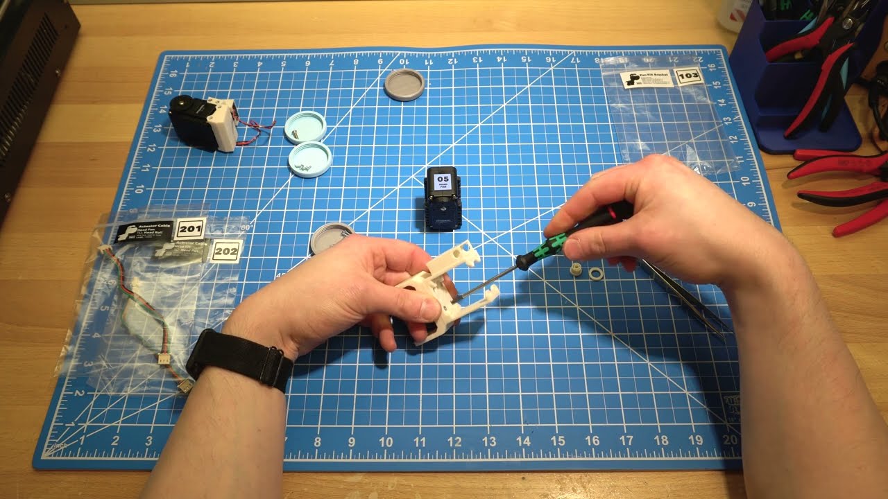 Therabot Robot Assembly Guide - E01: Neck