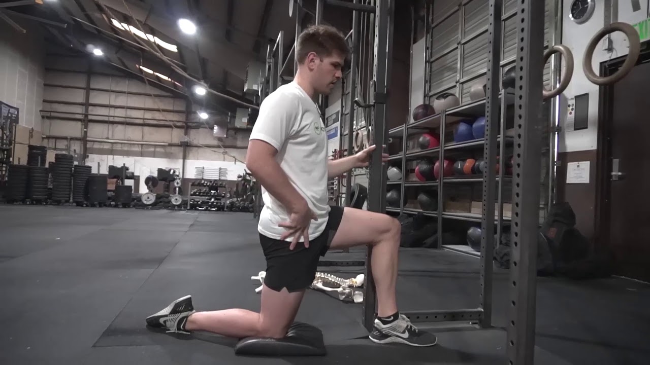 How to Stretch Your Hip Flexors - YouTube