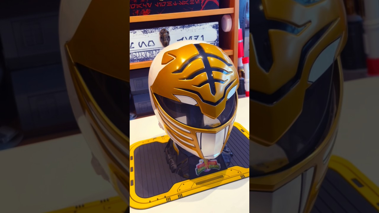 Power Rangers White Ranger Helmet Unboxing - 