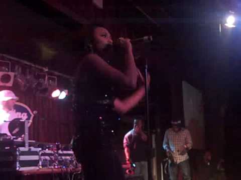 Teairra Mari Sings Cause A Scene @ BB King's in NYC