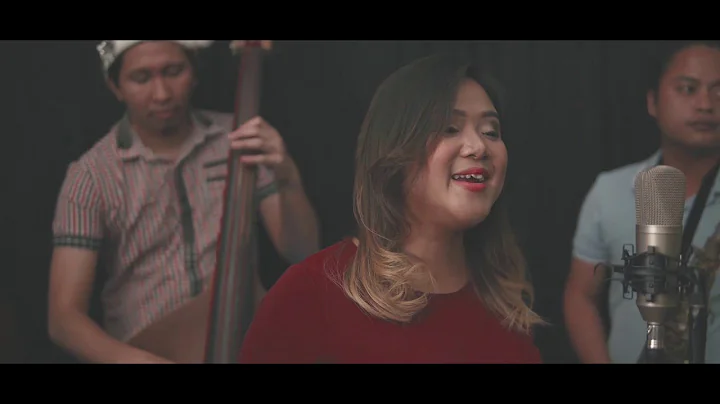 Jingle Bells & Feliz Navidad - Joyce