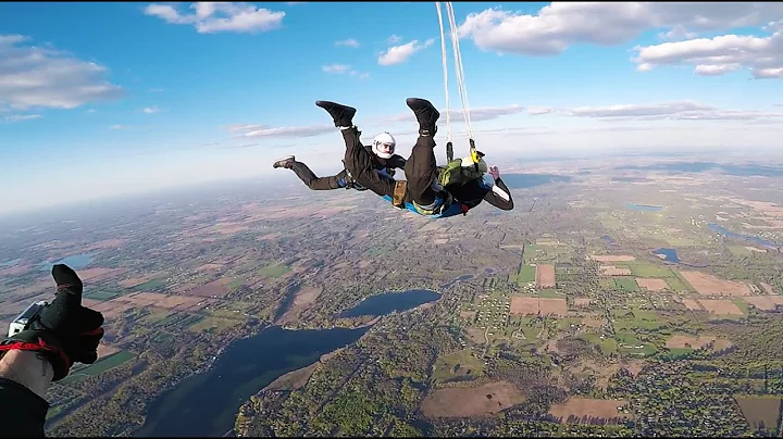 So you wanna learn to skydive? | AFF Course | Jumps explained