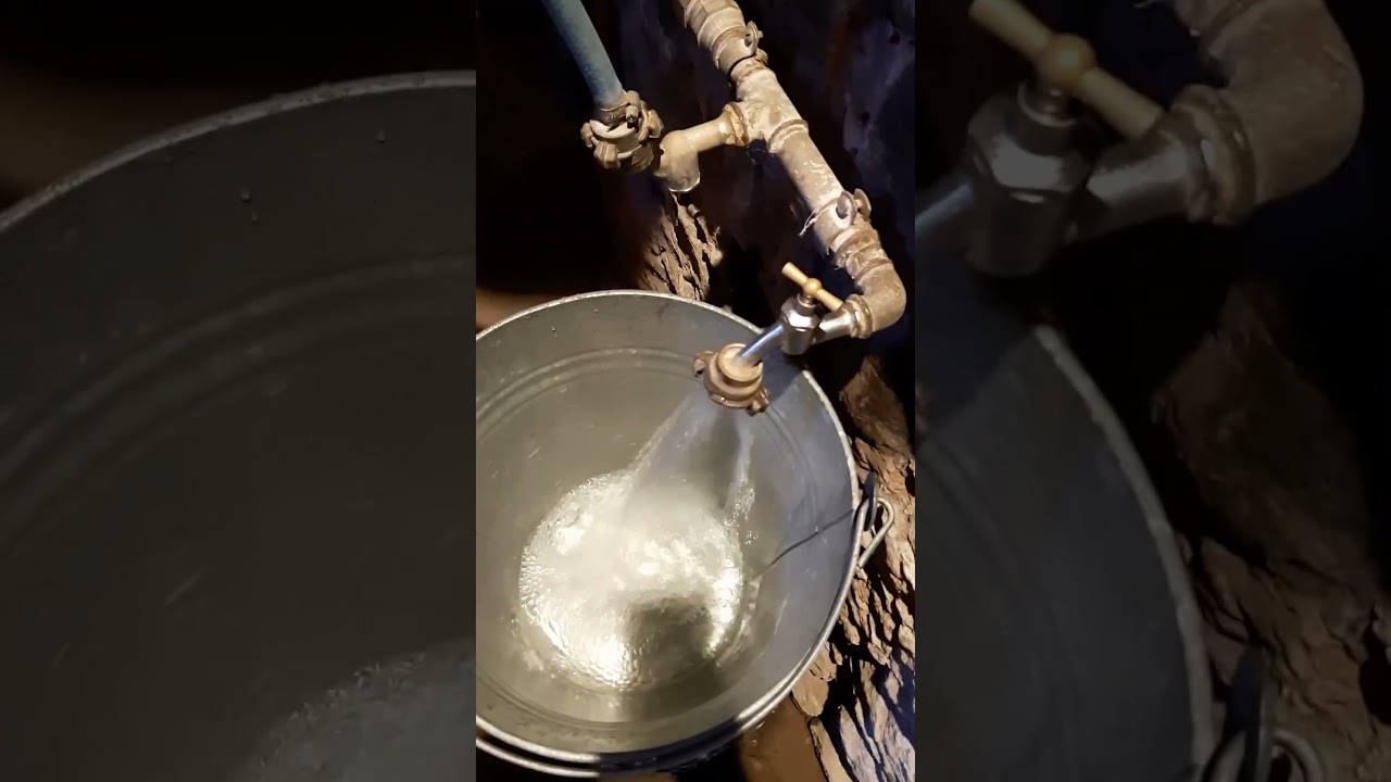 Burg Ronneburg - Burgmuseum und Brunnen / Castle Ronneburg - Museum and well