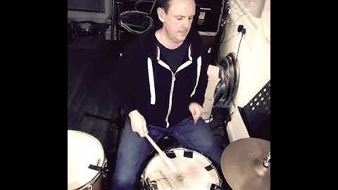 Some tape flanging and a bit of the amazing Space Echo thrown in for good measure!! ❤️🥁👊🏻🔁