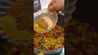 رز البشاور مع الكيجن والكاري