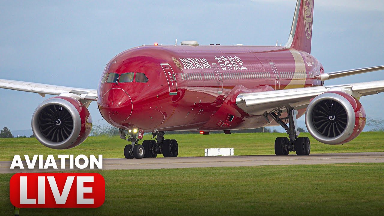 🔴 Manchester Airport LIVE ✈️  FriYAY Show 🎅