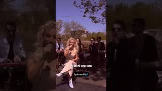 🎶 İrem Deri̇ci̇ : Ara Sira Resimi