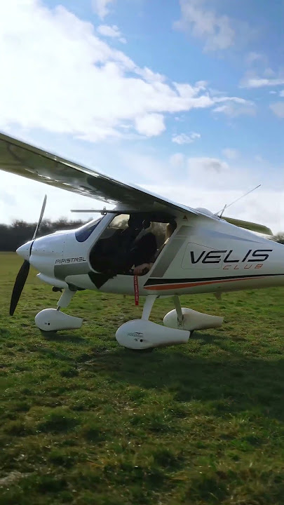 Velis club #plane #aircraft #flying #skytravelingspirit #sky #shorts #travel #trending #viral