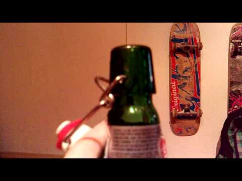 How to open a "Grolsch" bottle (clamp closure)