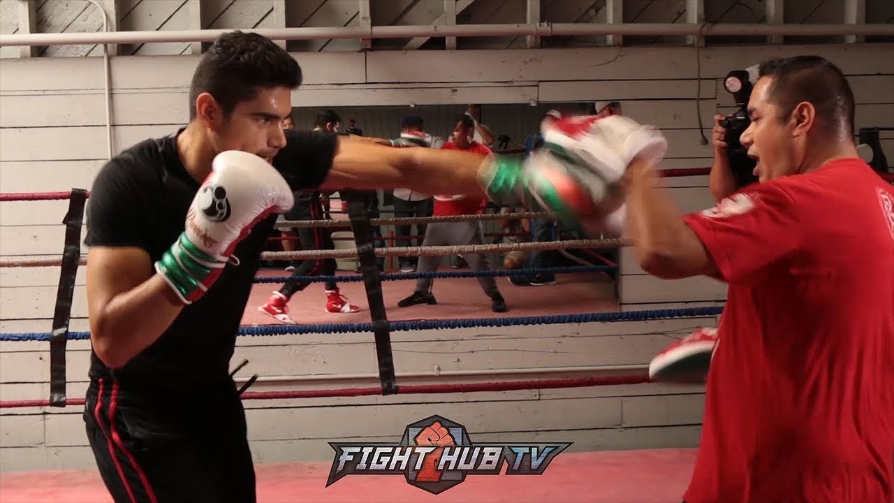 ZURDO RAMIREZ EXPLOSIVE MITTS WORKOUT, SHOWS POWER! YouTube
