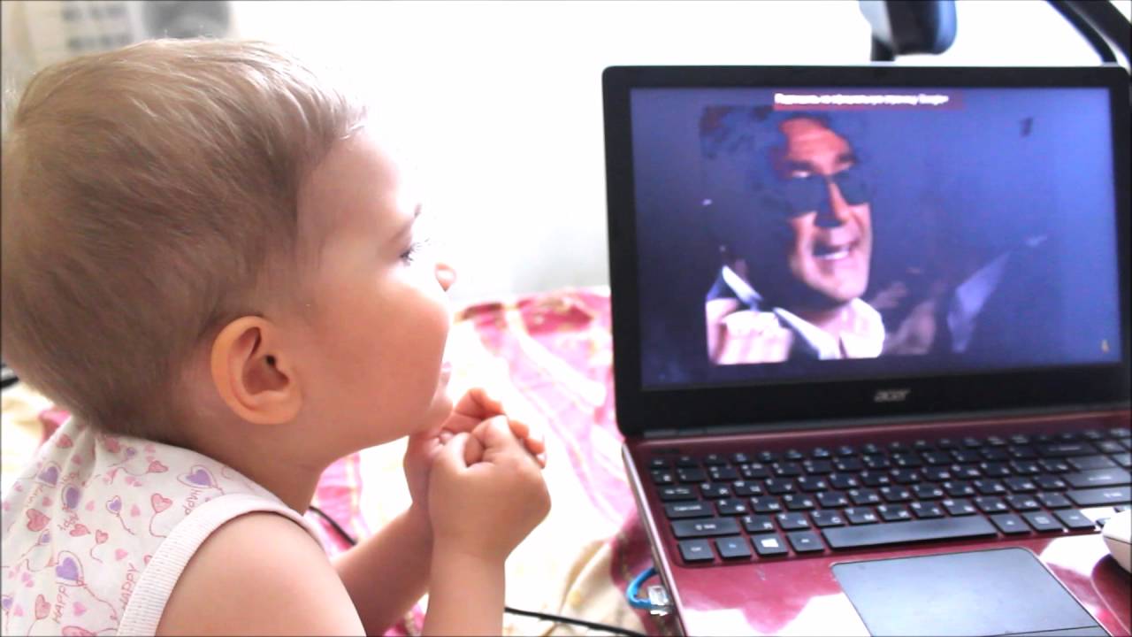 Братик поет - Самый лучший день| Ребенок поет песню - YouTube