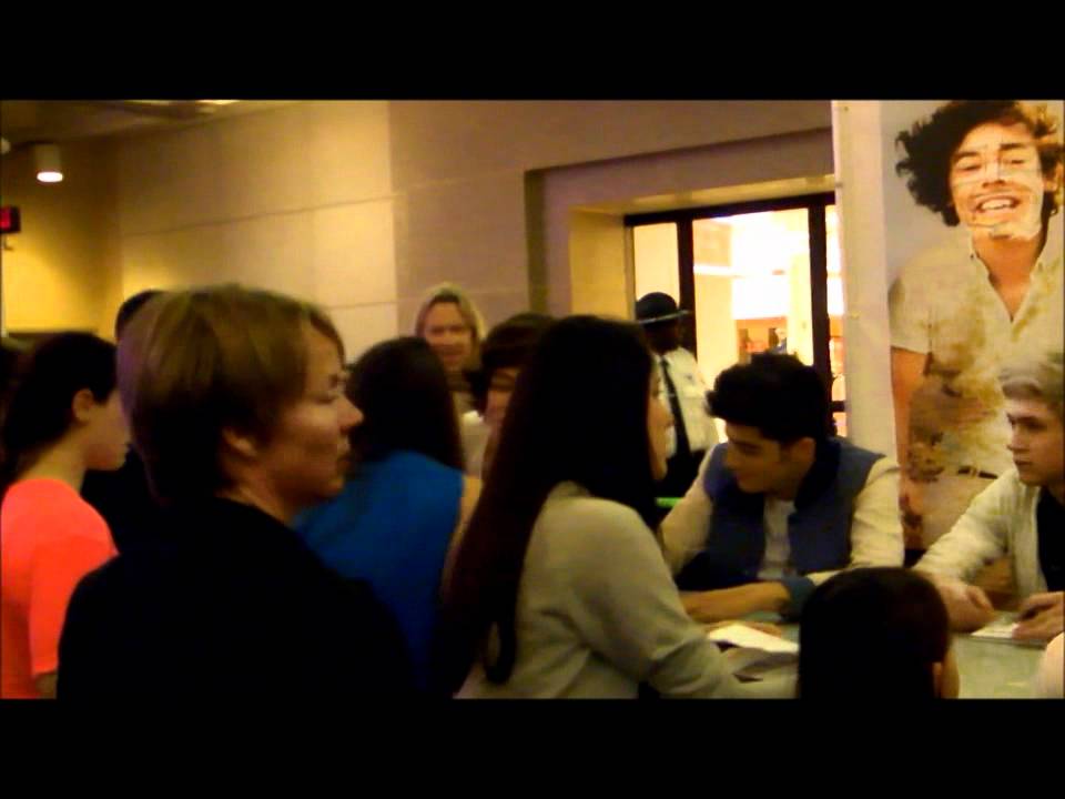 Meeting 1D & Kissing Harry Styles