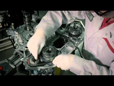 Ручная сборка двигателя Nissan GT-R R35 видео с производства ниссан