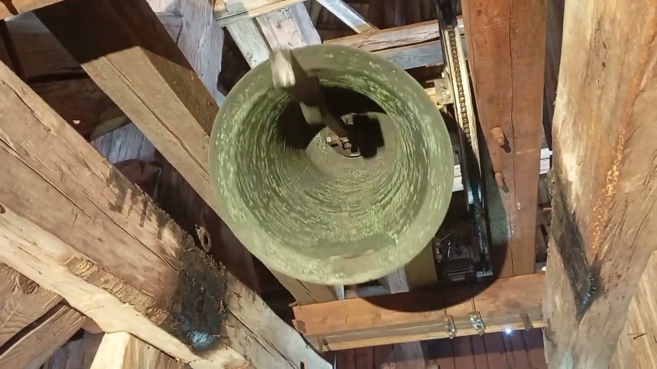 Hronov (CZ) Zvonice u kostela Všech svatých - zvony 