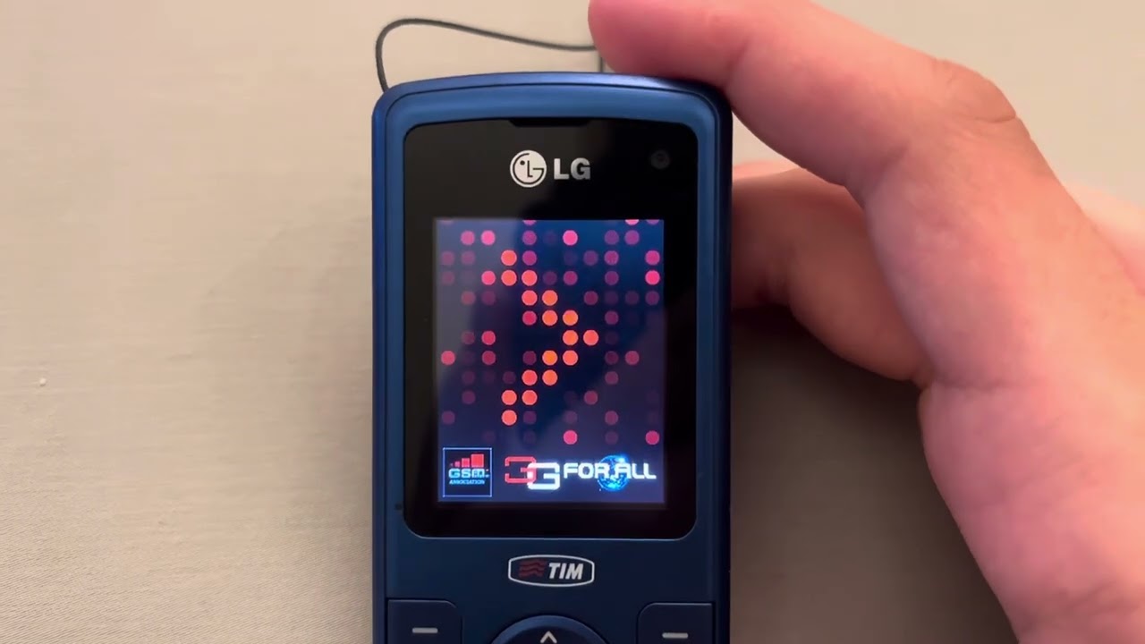 LG KU385 startup/shutdown with LG U310 sounds