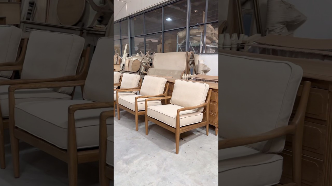 Nordic Solid Wood Lounge Chair – Minimalist Beige Armchair for Living Rooms & Cafes 