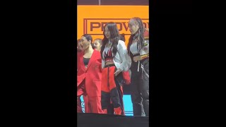 Noze with her twerking move, Noze fancam swf concert 🌊🌊🌊, nice 😍😍😍