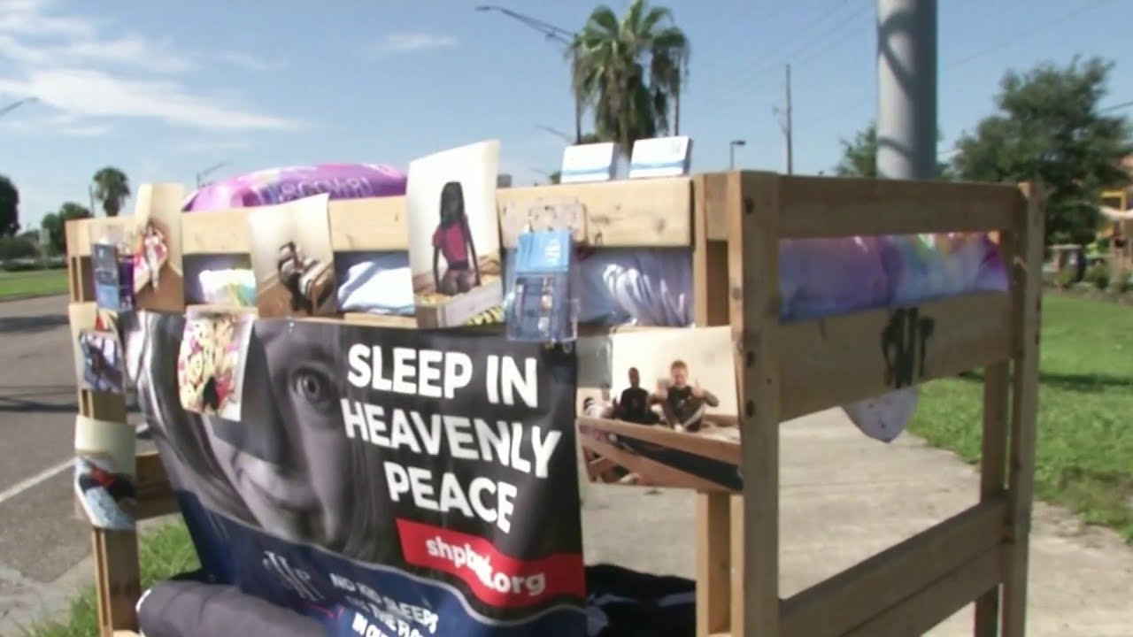 newspaper mockup Group builds beds for those in need