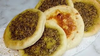 طريقة عمل فطائر الزعتر والجبن/بسيطة ولذيذة
