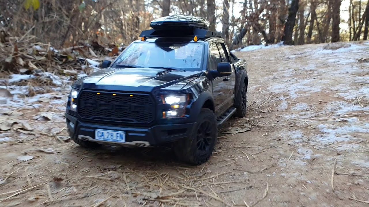 RC Ford F-150 Raptor | rc4wd Desert Runner Hero - YouTube