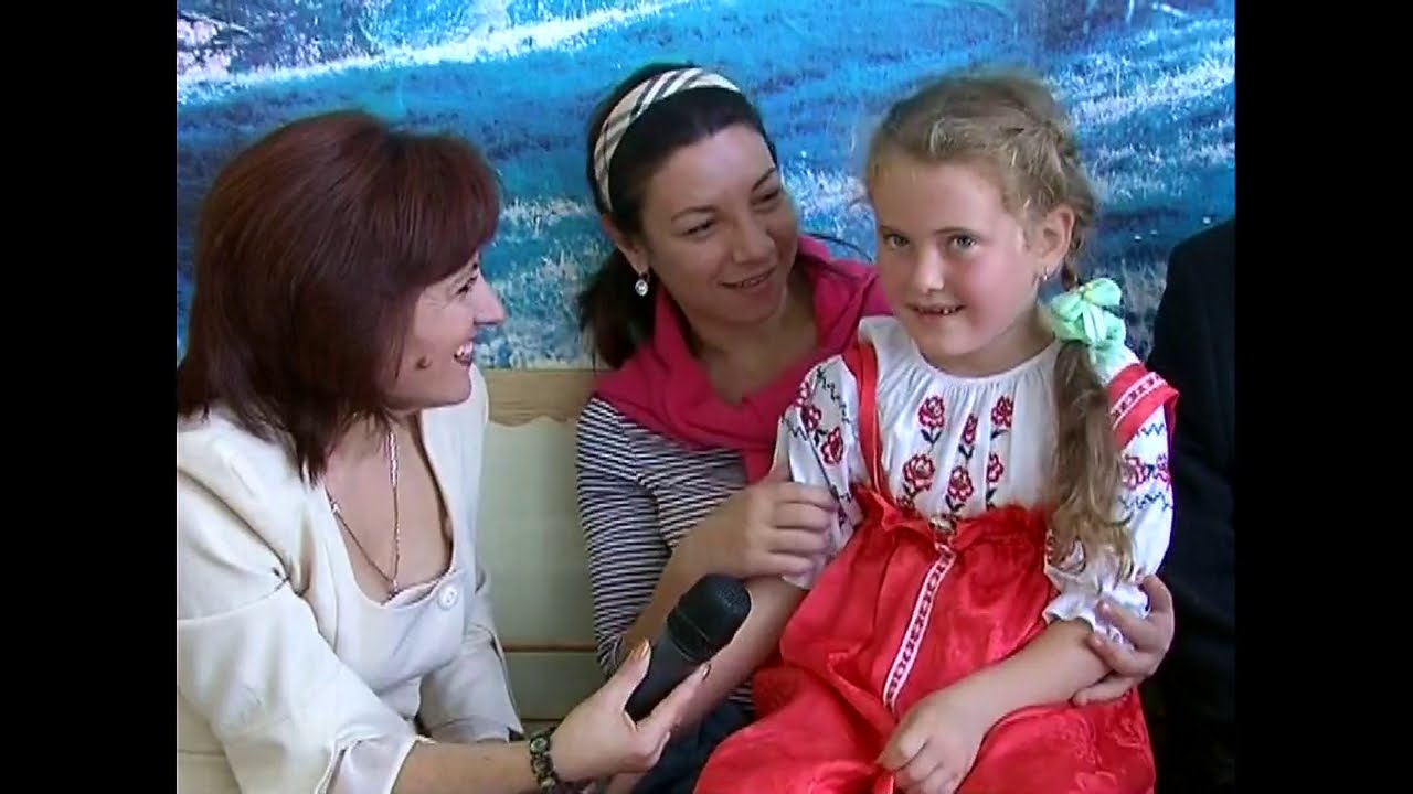 Nostalgji: Fëmijët e shqiptarëve të Ukrainës recitojnë dhe këndojnë shqip