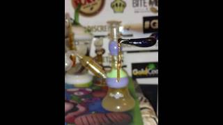 HIGH TIMES - fat ass snake dab out the mini rig from high tech