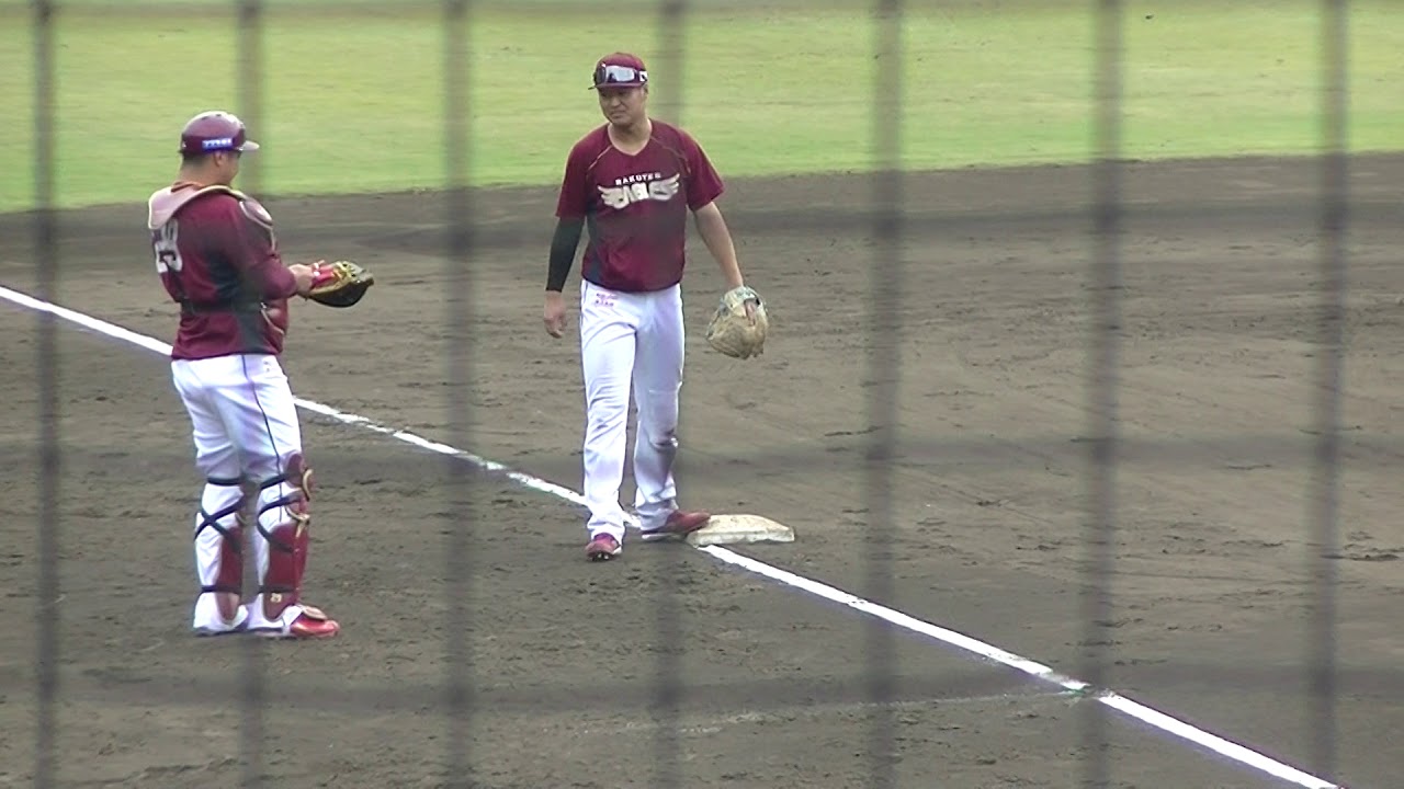 黒川 史陽のサード守備練習 イースタン 読売ジャイアンツ対 東北楽天ゴールデンイーグルス年10月28日 Baseball Wacoca Japan People Life Style