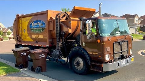 Randy’s Autocar PendPac Garbage Truck
