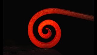 Blacksmithing - Hand Forging scrolls  The Fishtail