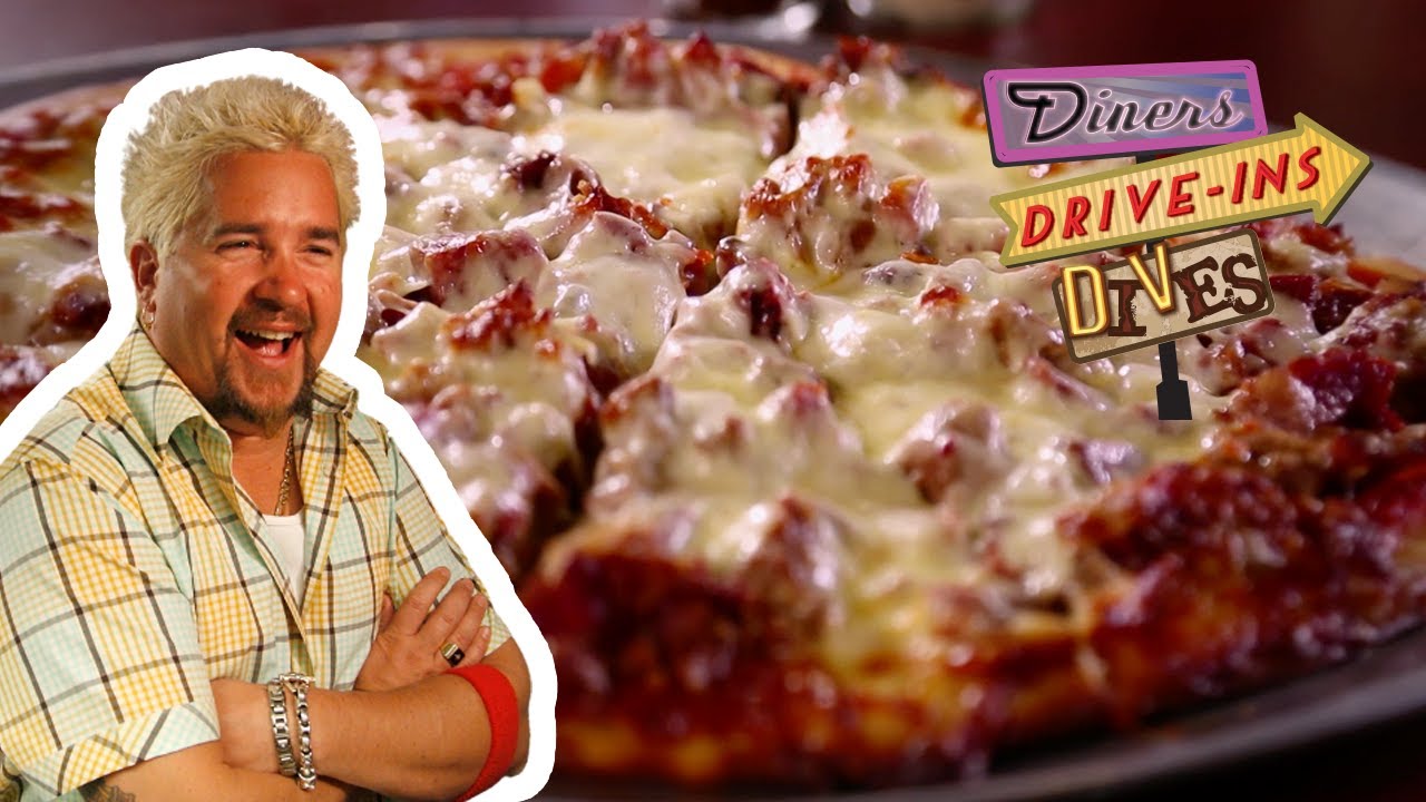 Guy Tries a Dynamite MeatLovers Pizza Diners, Driveins and Dives