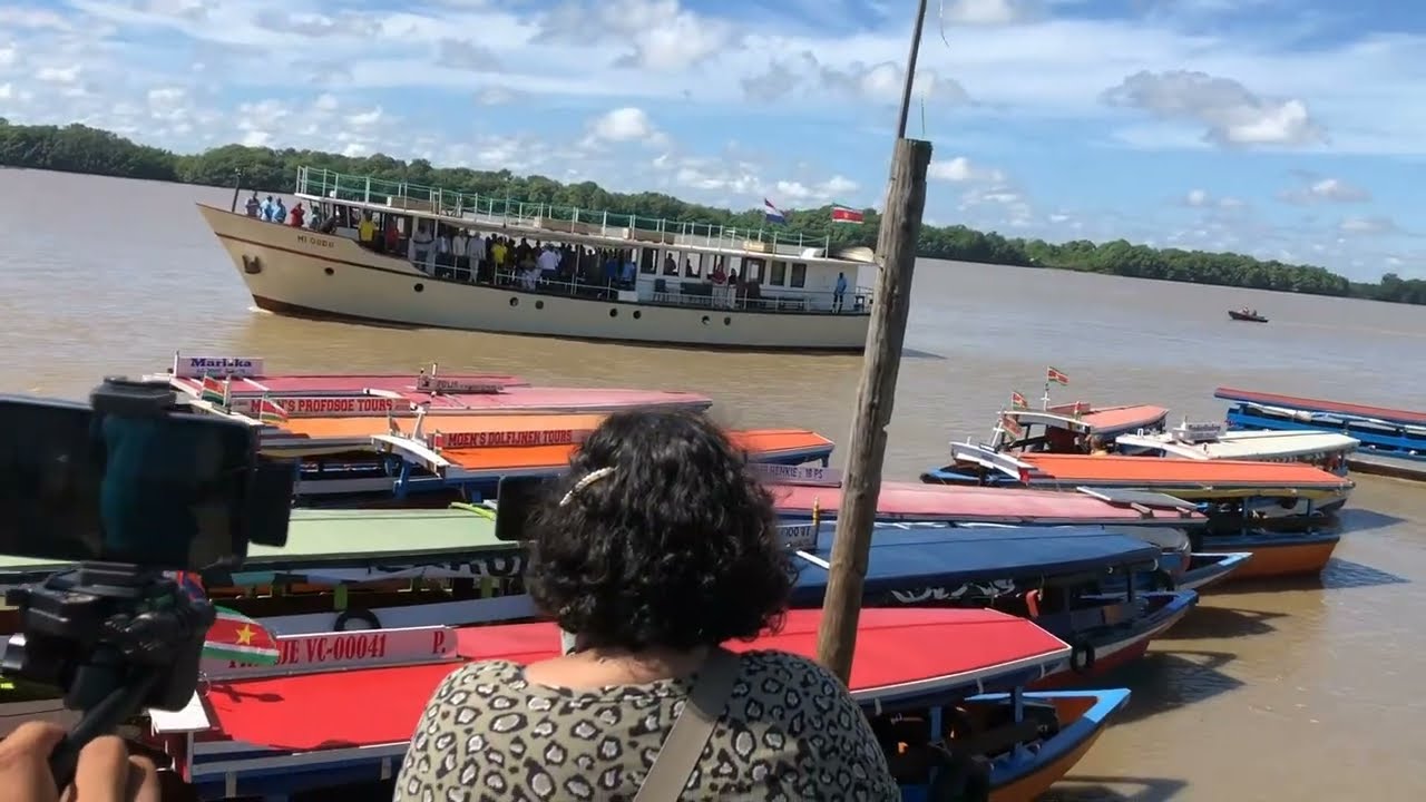 Nederlands Koninklijk paar bezoekt Surinaamse Plantage Frederiksdorp