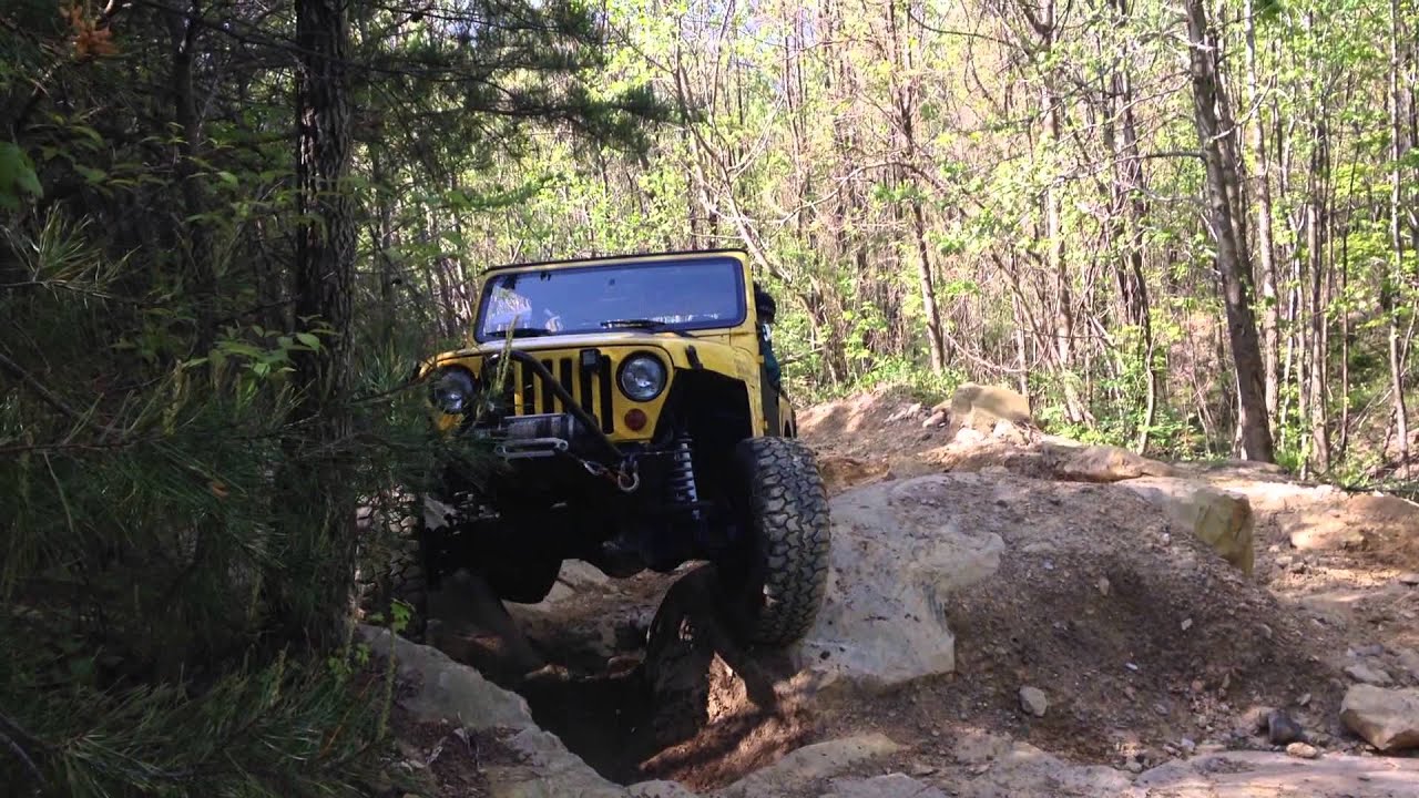 Window Rocks Tn Windrock TN Trail 15 ledge - YouTube
