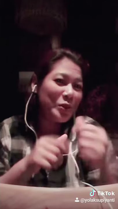 Lagunya lucu ,,,,bang toyib jangan plg hahah