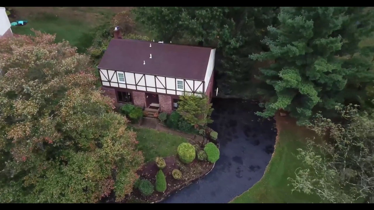 2495 Southvue Drive, Upper Saint Clair, 15241