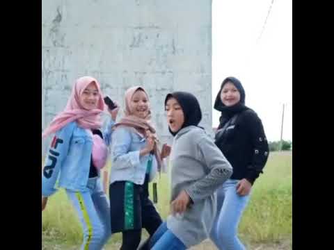 Tiktok Dj wik wik Cewe jilbab