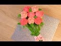 Faire des cupcakes en forme de rose  bouquet de cupcakes