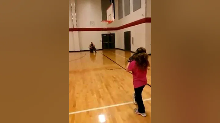 Jennie Finchs inspires pitching 8yr old Jade Slone