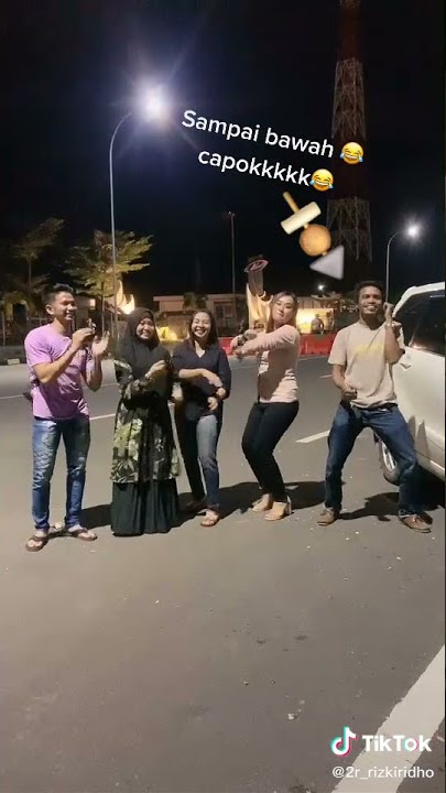 Kebersamaan Rizki 2R dengan Keluarga yang Dikampung halaman..