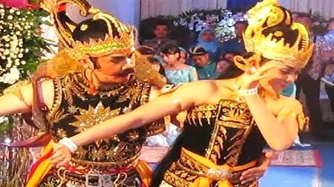 Tari GATOTKACA Gandrung PERGIWO - Javanese Classical Indonesian Dance [HD]