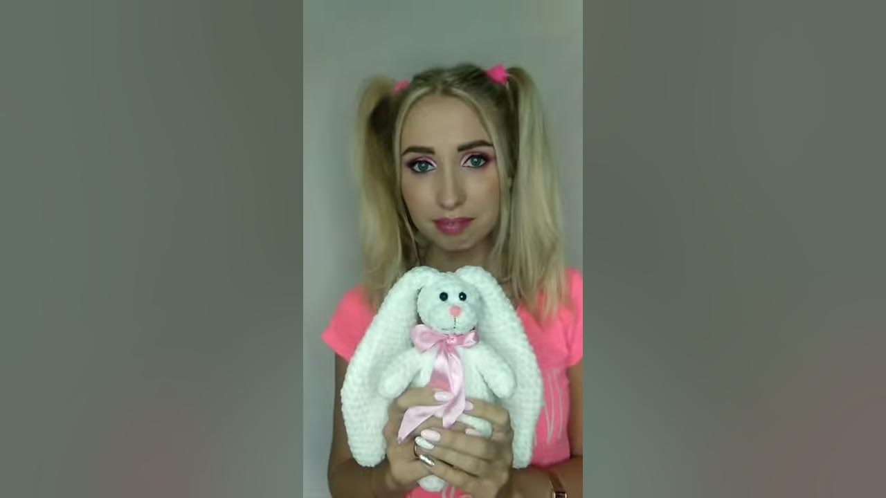 Розовый кукольный макияж