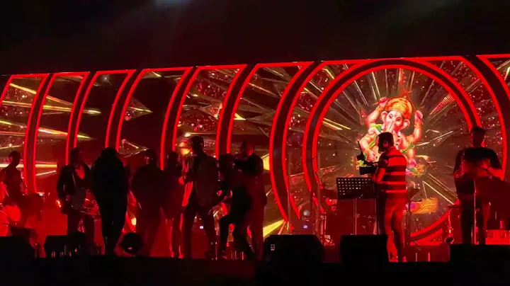 #DevaShreeGanesha | #Agneepath | #PriyankaChopra | #Hrithik | Live Show | Ajay-Atul | Hanif Aslam