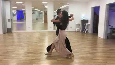 How to dance Zig Zag and Forward Lock in Quickstep - Novice