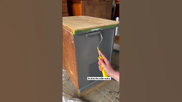 How to get a smooth finish painting furniture with a paint brush and roller 🙌