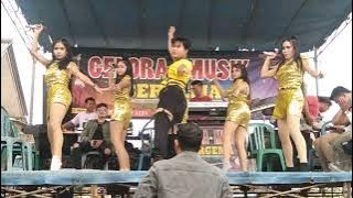 DADIDU- cover al artis gelora musik bergema...!!