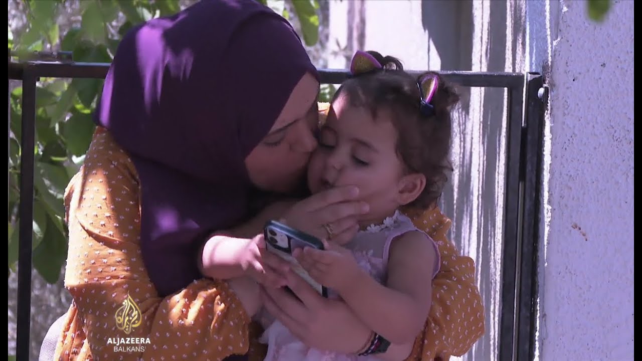 أُفرج عن امرأة فلسطينية حامل من السجن: تنتظر محاكمتها وهي رهن الإقامة الجبرية.