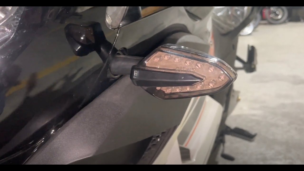 How To Replace The Front Signal Lights On Your Venom X22R 250cc how-to-replace-the-front-signal-lights-on-your-venom-x22r-250cc