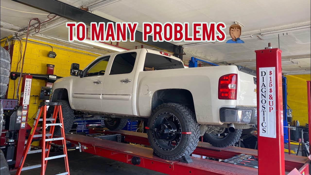 LIFTED TRUCKS JUST GIVES TO MUCH PROBLEMS - YouTube