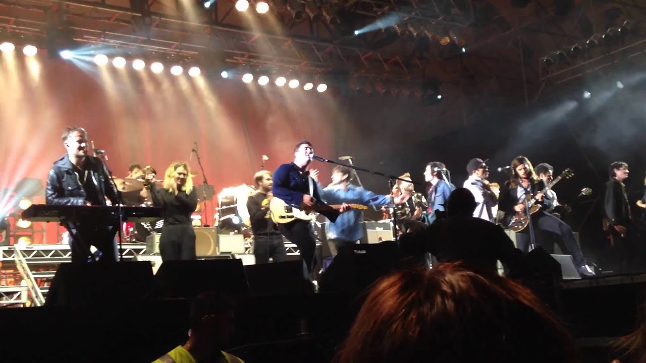 Mumford & Sons - With A Little Help From My Friends (Live in Sydney, 14 ...